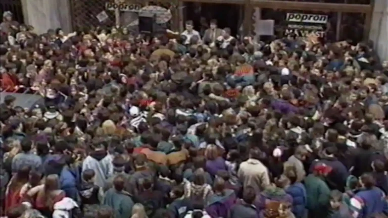 Zastavená doprava v centre Prahy? Áno – Podpisovka MADUAR a Tereza Pergnerová v Popron Megastore, 4.2.1995!